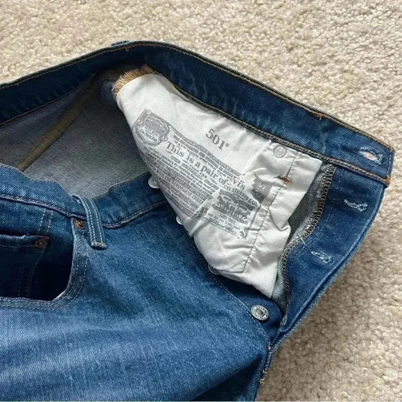 Levi Strauss & Co 501 Jean Button Fly Shorts 2” Cut Off Women  Sz 30 Denim Blue - Picture 9 of 12